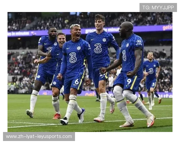 黑马崛起与豪门沉浮：本赛季意甲排名背后的深层次玄机解析